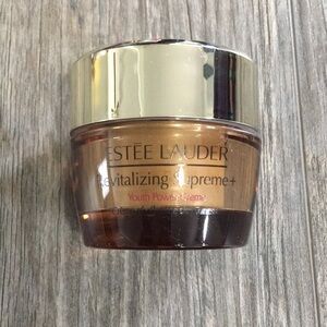 Estée Lauder Revitalizing Supreme+ Youth Power Crème